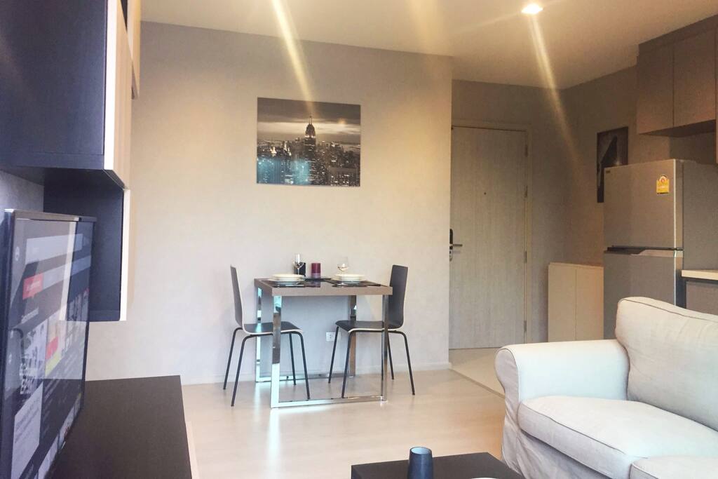 Table with dining set
