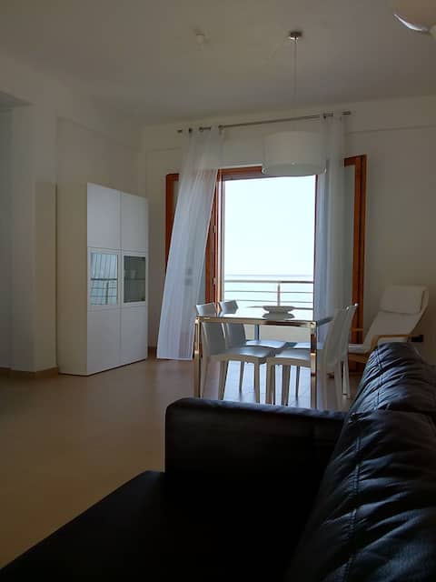 Top Airbnb: Seaview, air conditioning, WiFi, parking a Alcamo