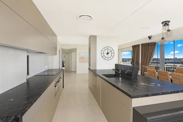 Buddina Beachside Resort – Penthouse NTH gallery image 2