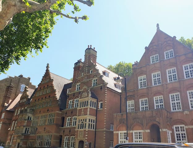 Magnolia – historic retreat, Kensington & Chelsea gallery image 2