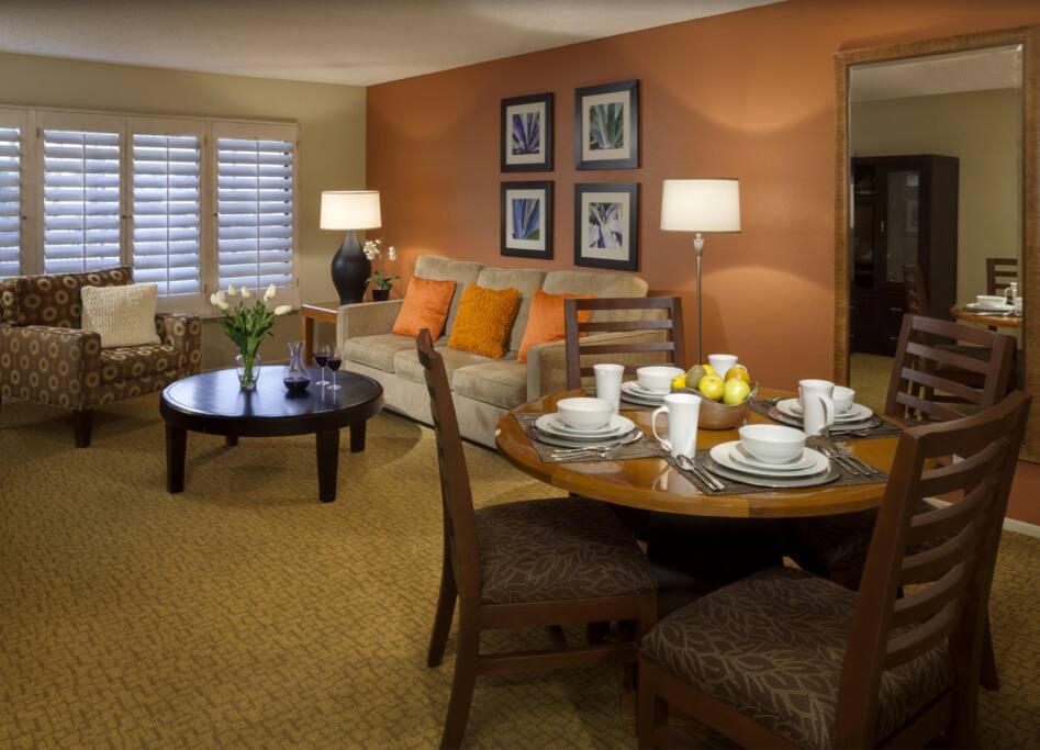 living/dining area