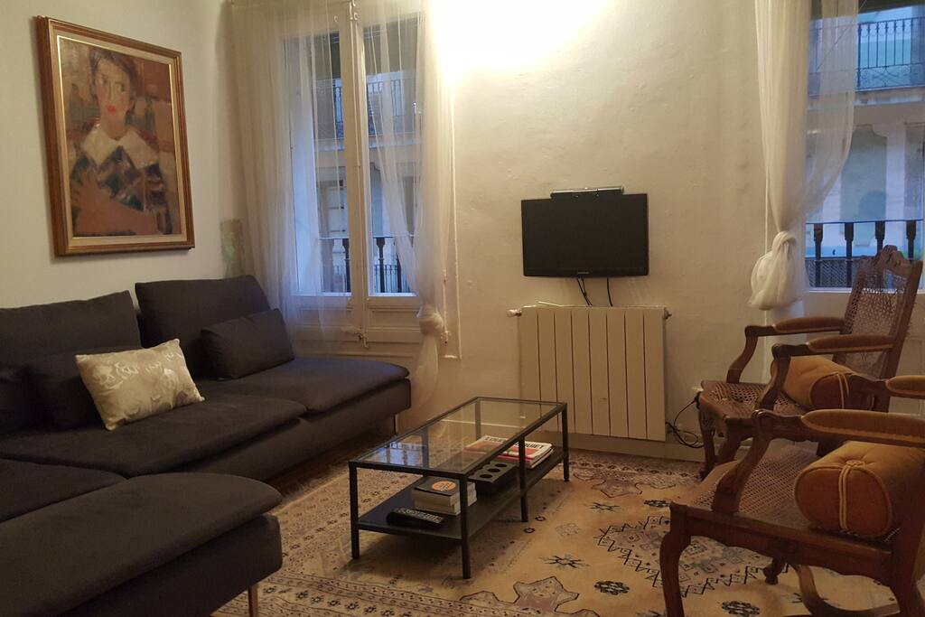The Guest Private Lounge