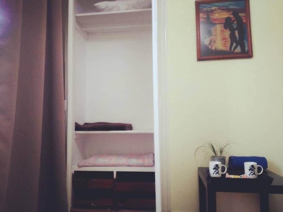 Guest room