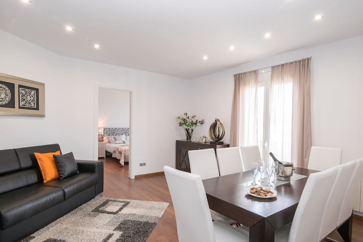 Autèntic Monumental 53