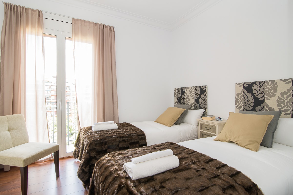 Quarto com duas camas individuais