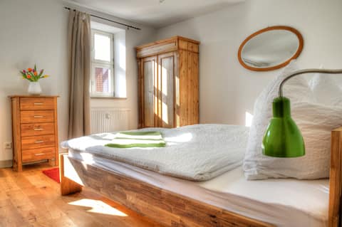 Naumburg: pretty apartments by the cathedral