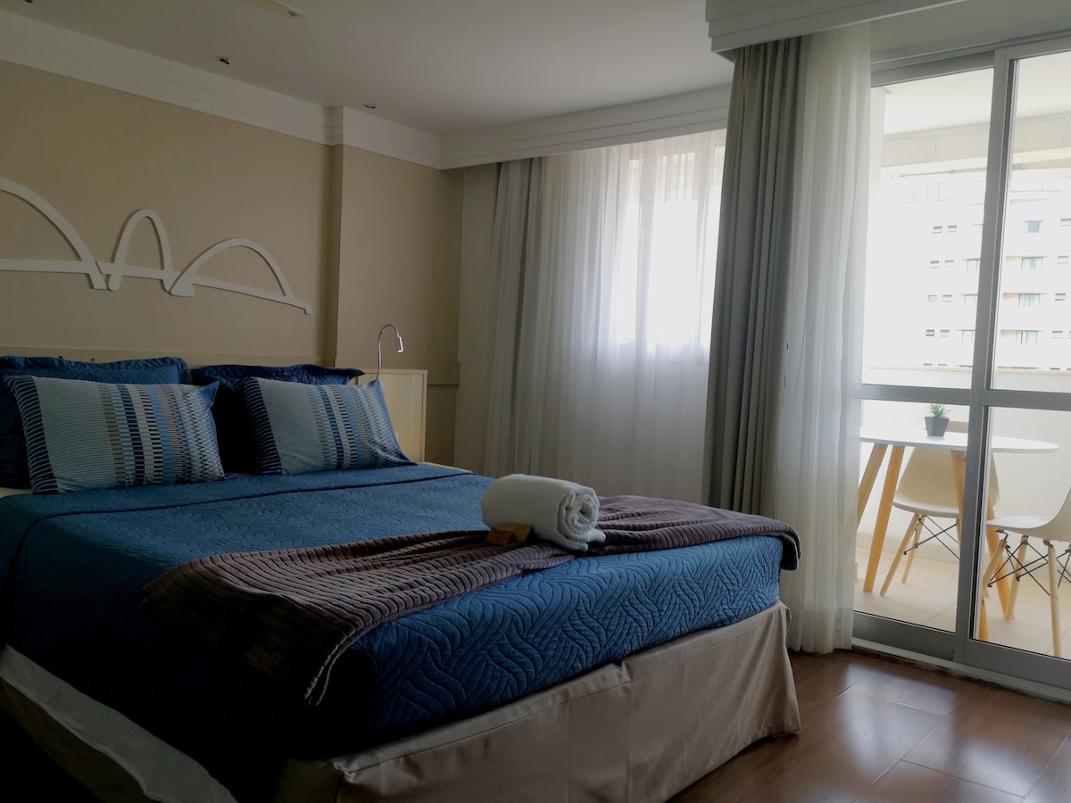 חדר גדול, נוח וממוזג עם נוף יפהפה למראות העיקריים של ברזיליה 