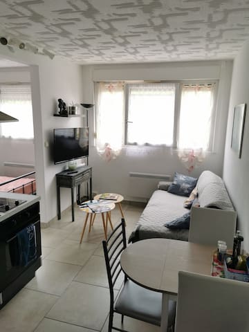 Studio SuperHost tout confort rénové en 2019.