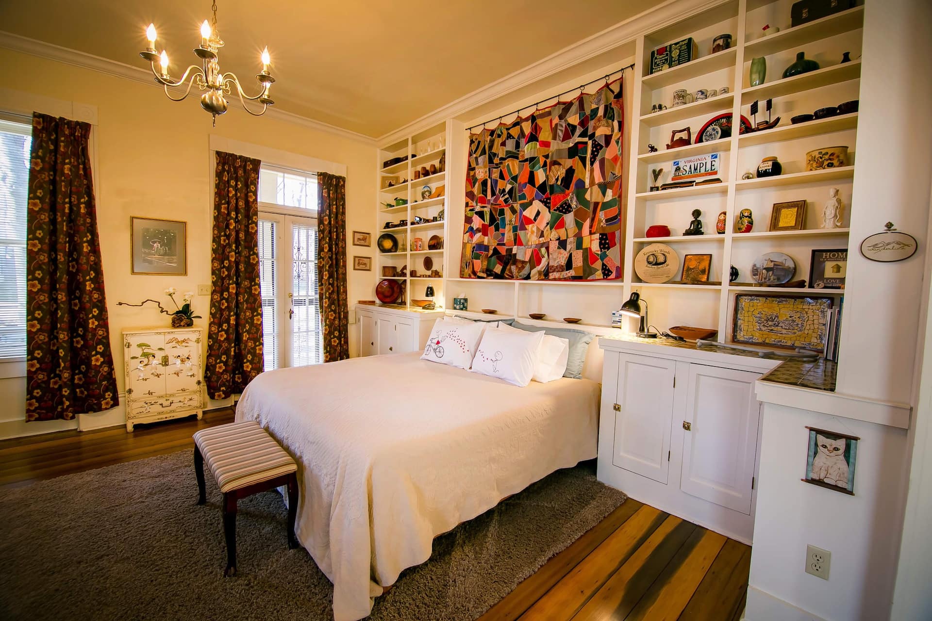 Haven on High Street Private Apt Historic Home