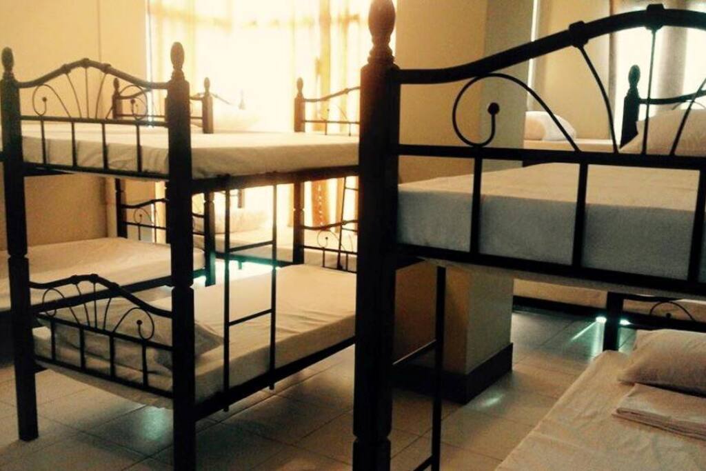 10 Shared Room