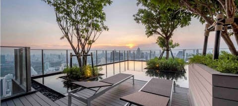 45th Floor Sky Garden Gym Double Pool Sauna Luxury Condo 3 + City Dual Track BTSMRT + Asok NanaSoicowboy
