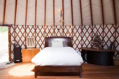Stunning+Exclusive+Yurt+on+Large+Nature+Preserve