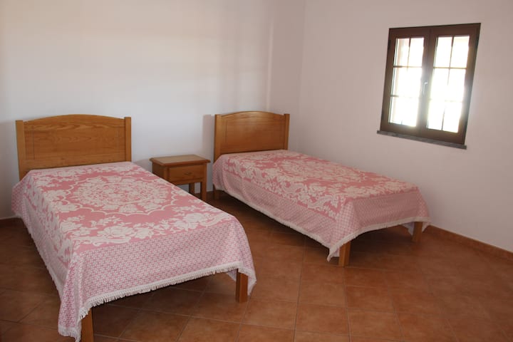 საძინებელი 2