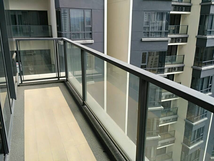 balcony