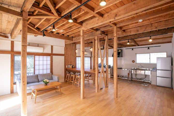 Open! 10 minutes walk from JR Kashiwa Station, private house! Tokyo Ueno, good access, free Wifi