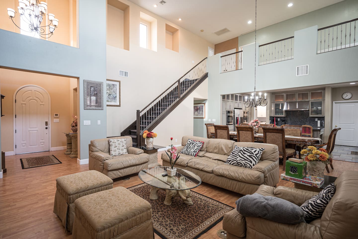19 Dreamy Airbnb Las Vegas Vacation Rentals 91 Luxury North Las Vegas Airbnb rental near Las Vegas Motor Speedway