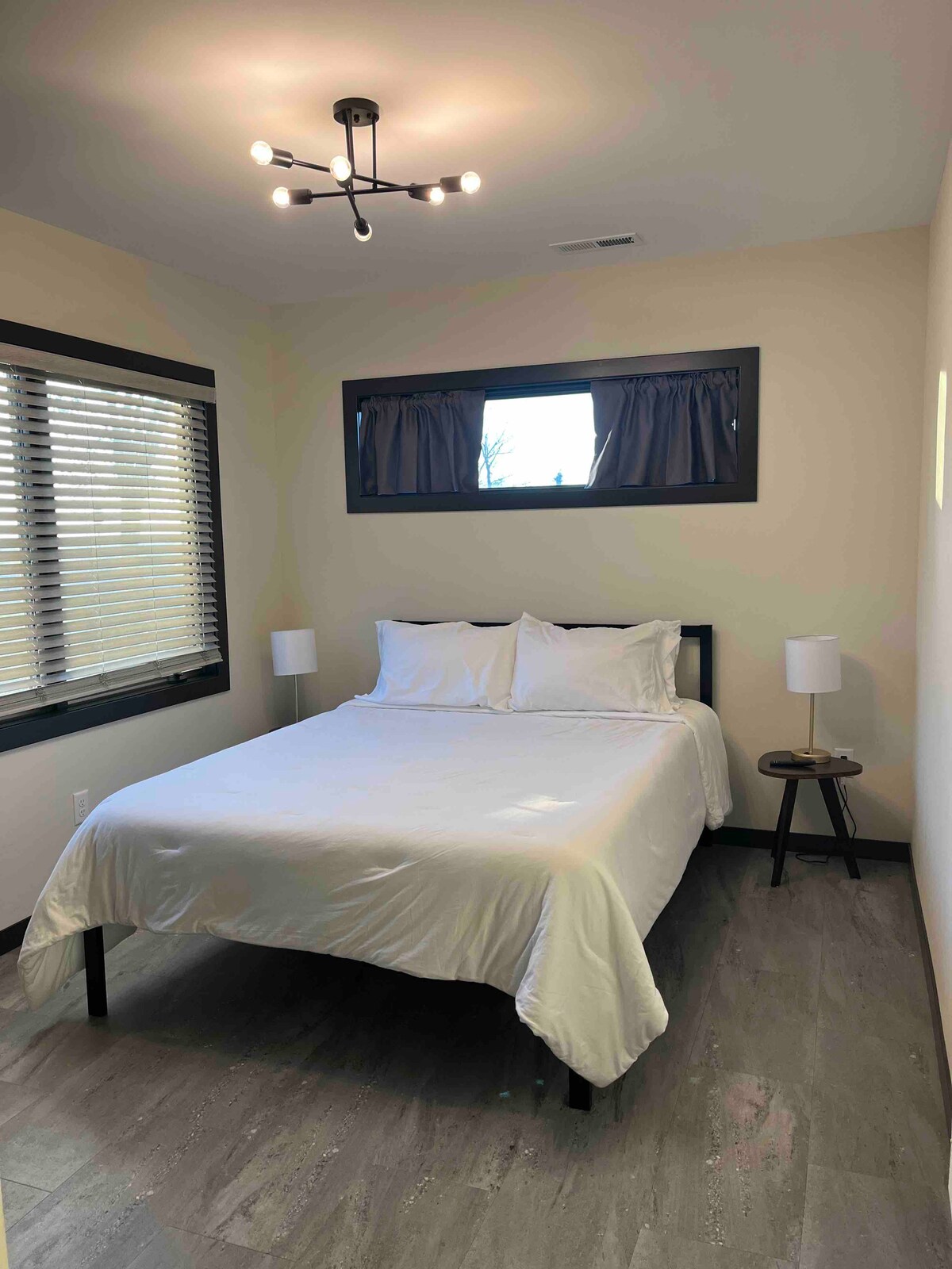 Спалня с двойно легло