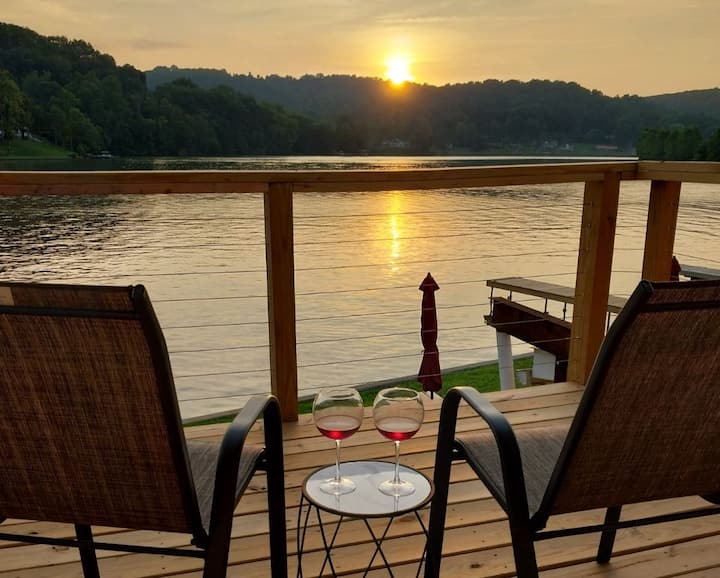 Modern Waterfront Apt Lake White Vacation homes for Rent in Waverly