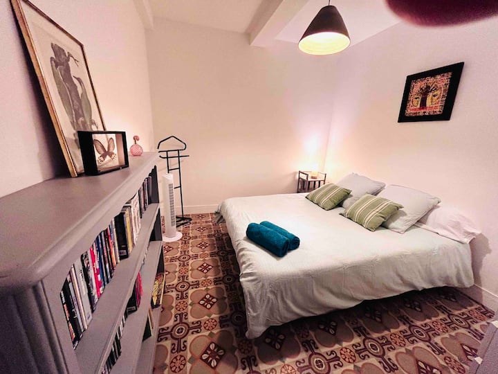 chambre 2 
1 is floor 
חדר ללא דלת אבל עם וילון
