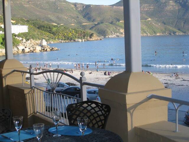 26 On Beach – magnificent sea views! gallery image 5