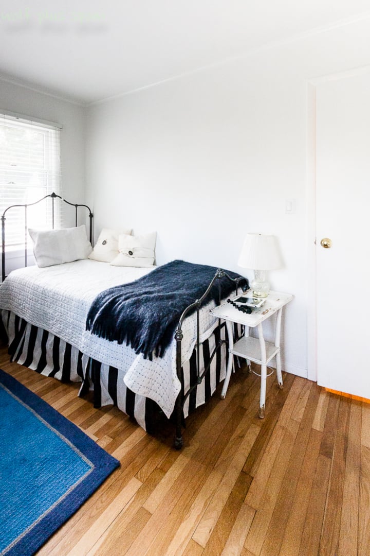 chumba cha kulala cha malkia kilicho na kitanda cha ukubwa wa mapacha #3