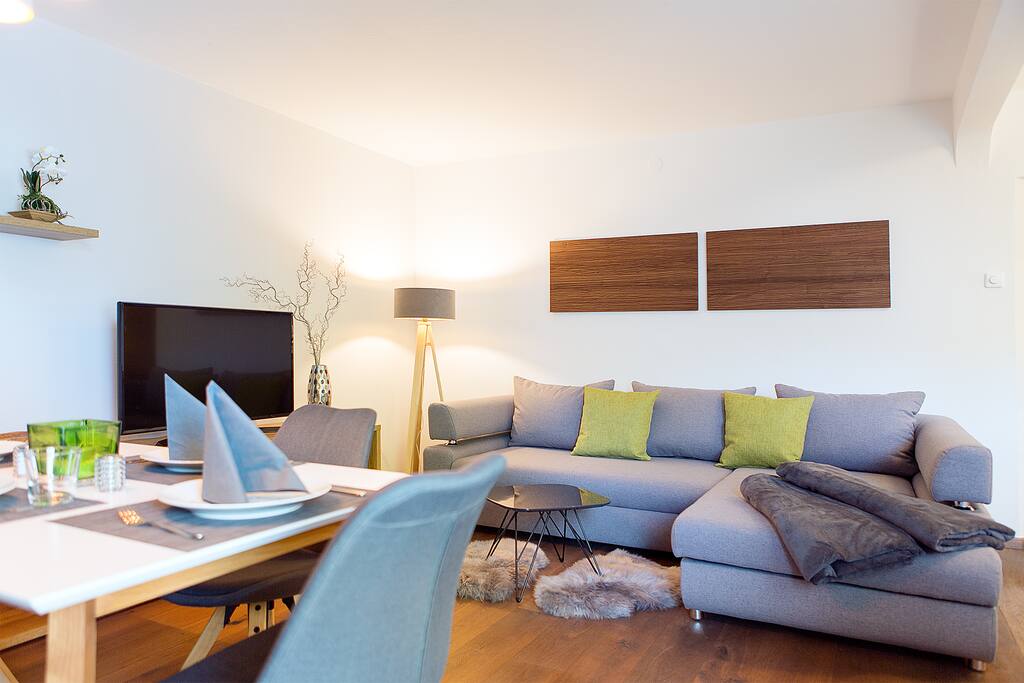Wohnecke, ausziehbare Schlafcouch