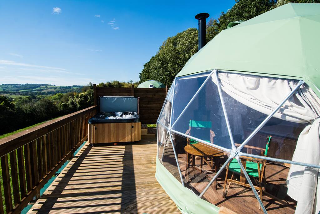 THE SUCKLEY Luxury Glamping Dome with Hot Tub Dome houses for Rent