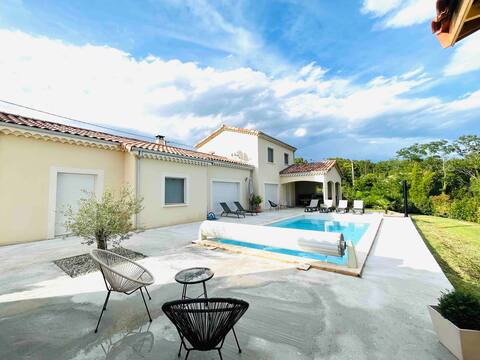 2 Ardèche Villas with pool 14/16 people