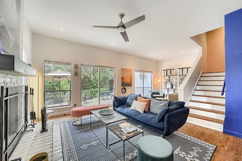 Top performing Airbnb: Borders Lake Austin & few mins away from Downtown in West Austin Ng