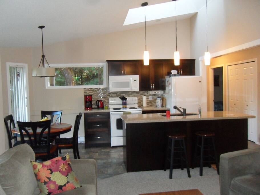 Rathtrevor Beach Condo Condominiums for Rent in Parksville