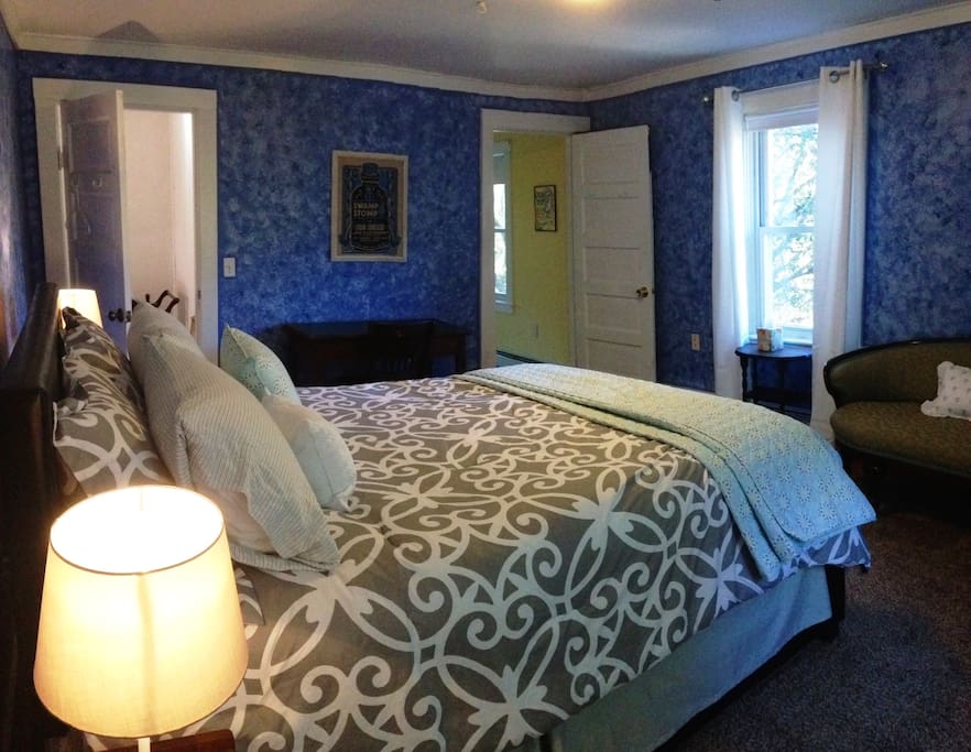 Viburnum - Private bedroom included in this listing