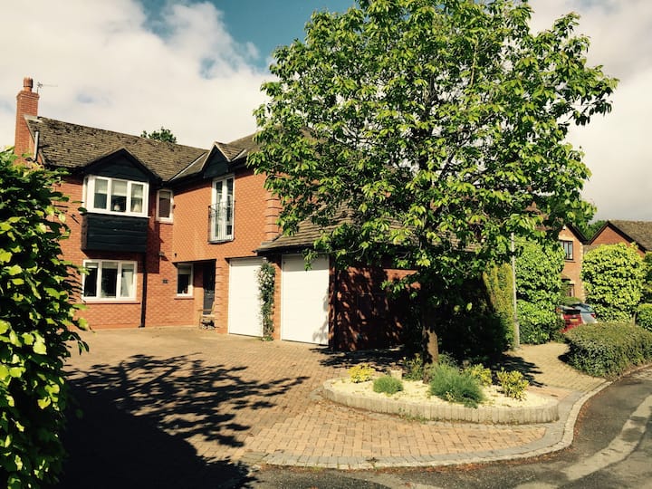 Daresbury Vacation Rentals & Homes England, United Kingdom Airbnb