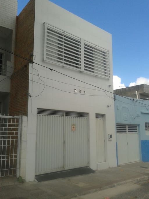 fachada da casa de primeiro andar