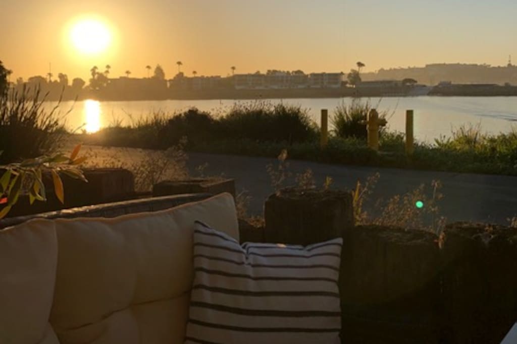 Spectacular Marina View 2 bed/2 bath