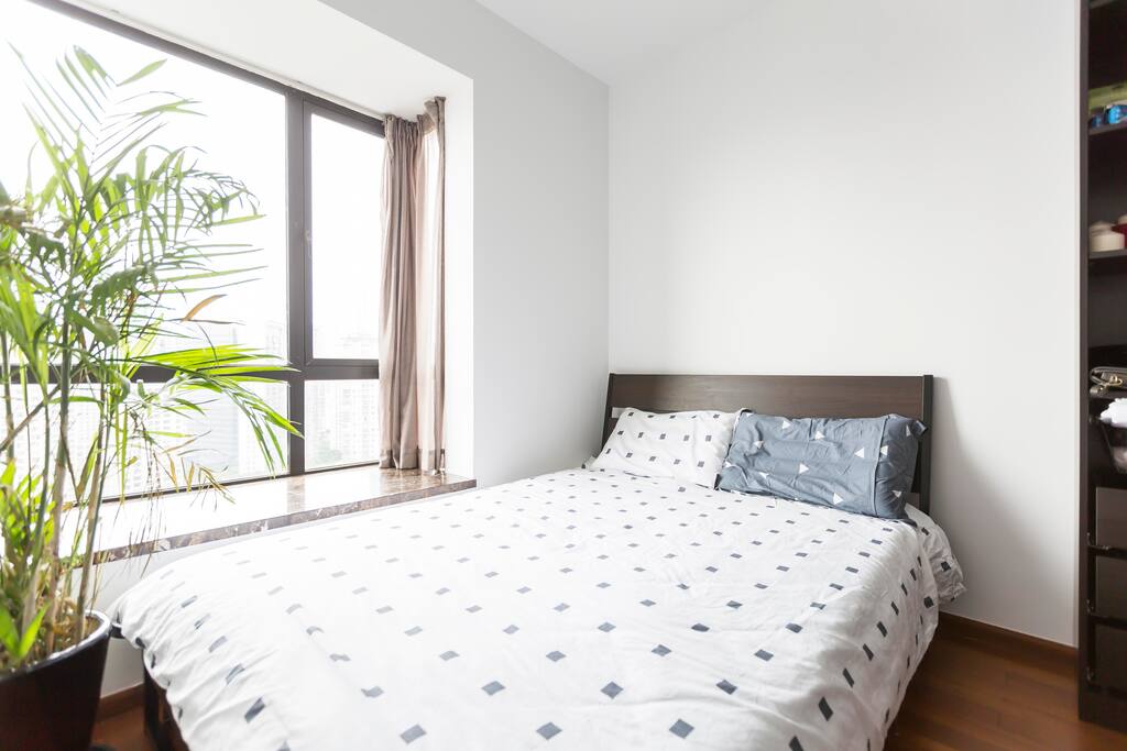 Guest bedroom