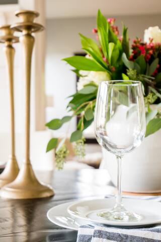 Charming Music Row 20s Bungalow in 12 South gallery image 5