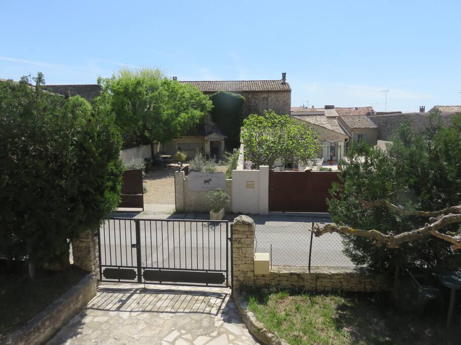 Vue de la terrasse au rez-de-chaussée