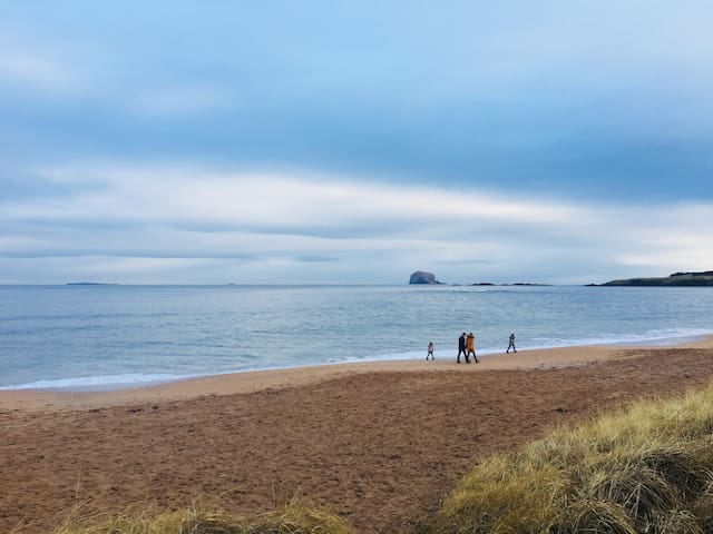 Bass Rock Beachside Flat