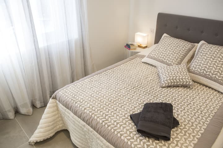 Chumba cha kulala 1 kitanda 160 X 200