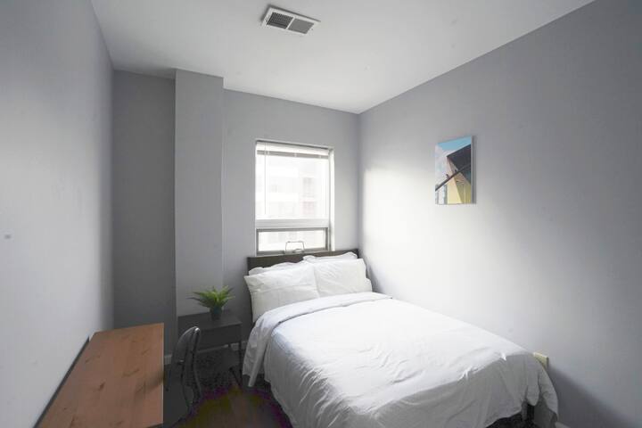 Cute Privacy Room in Center Philly, sharedbathroom