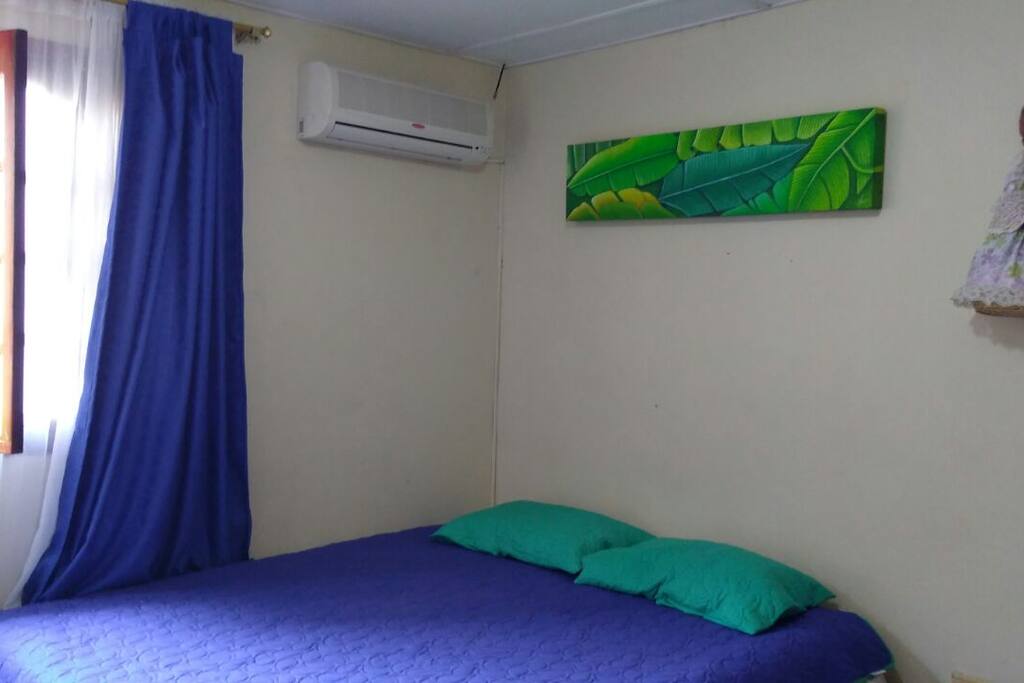 Habitación con aire acondicionado