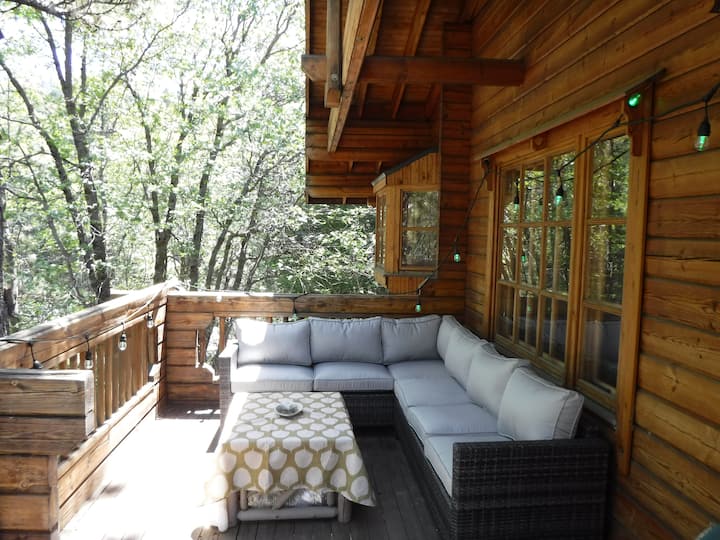 Swiss Chalet@lake Gregory Fishing Hike & Kayaking