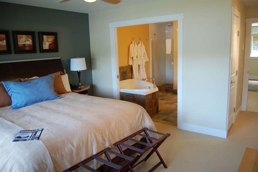 The master bedroom has an en suite bathroom with a jetted tub.