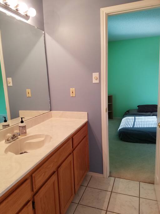 Shared Jack-n-Jill bathroom
