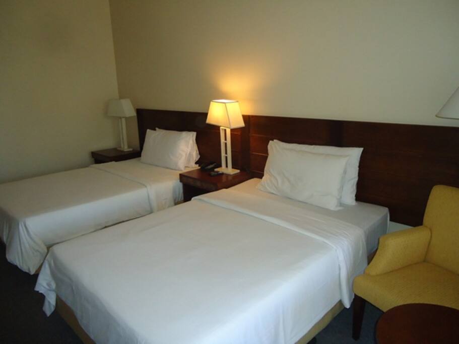 2 queen size beds
