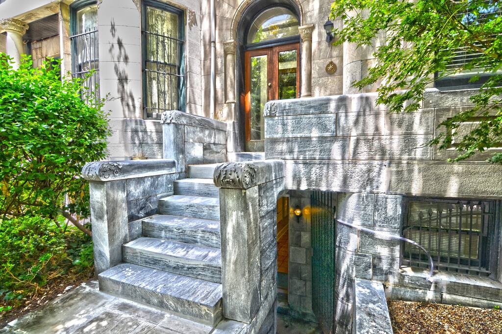 Tall and Airy Dupont Circle Apt for 6 Apartments for Rent in