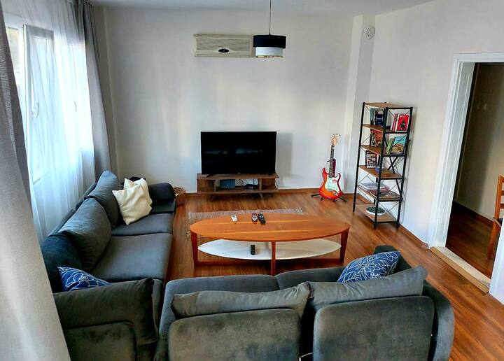 Newly furnished ground apartment in the center of Urla Pier