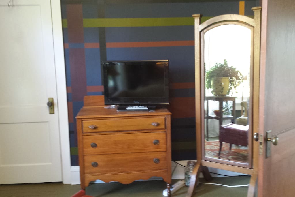 Small TV in bedroom