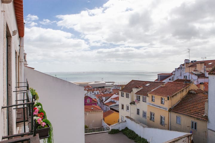 Alfama Delight River& City Views AC 3Bedrs+2Baths