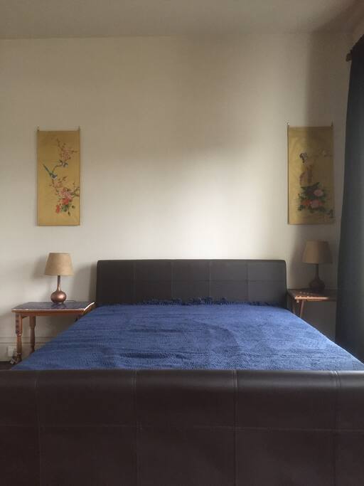 King size bed